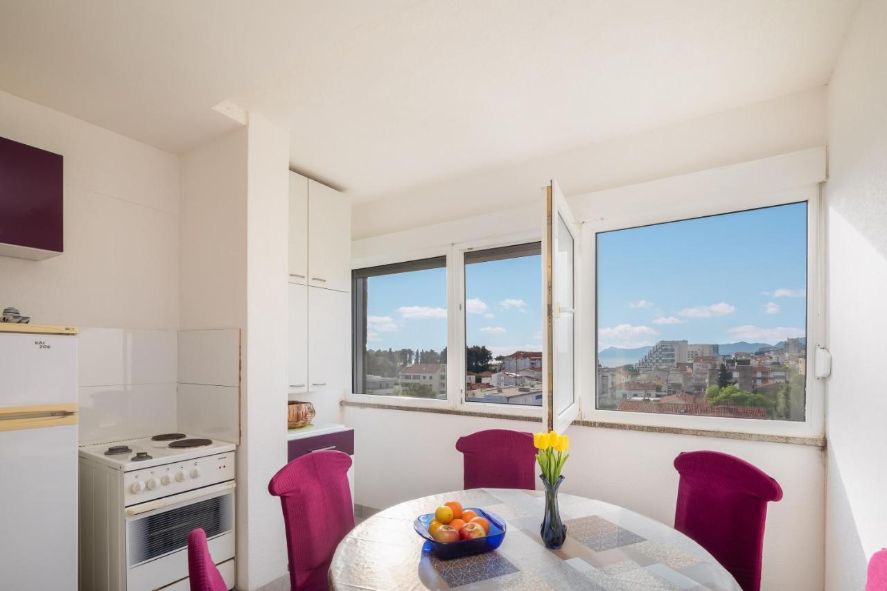 Edita - Apartment In Town Centre Макарска Экстерьер фото